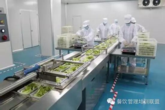 中央廚房并非終極武器 餐企開工廠，逆襲產(chǎn)業(yè)鏈源頭